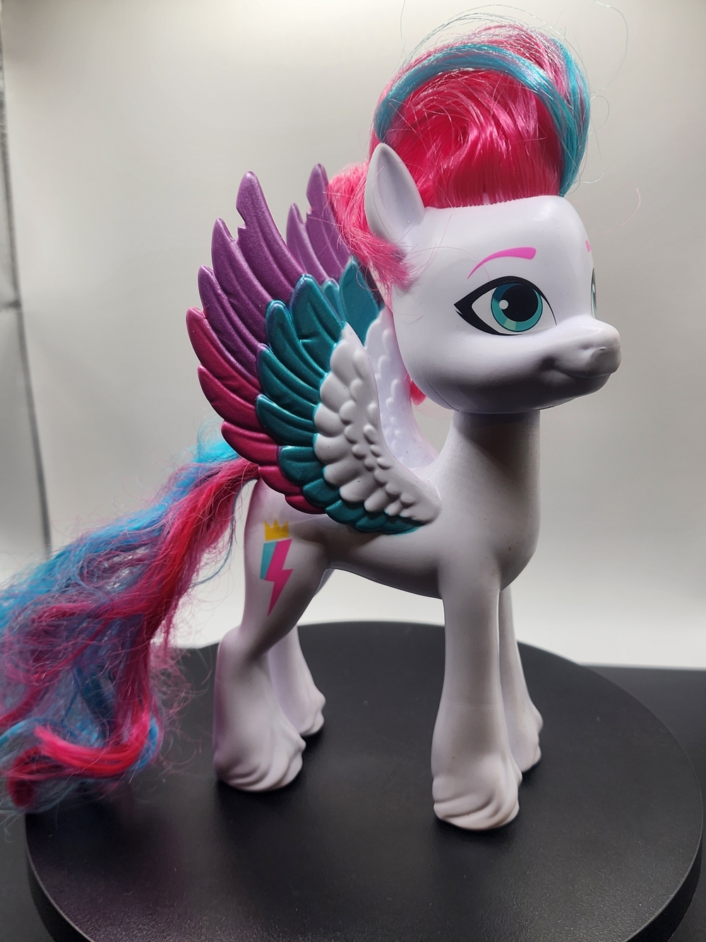 2021 My Little Pony Shining Adventures Collection - Zipp Storm Figure 6.5"